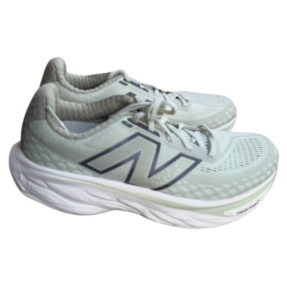 New Balance Fresh Foam X 1080 V14  Women's Size 10 Wide  Mint Grey Running - Picture 1 of 12